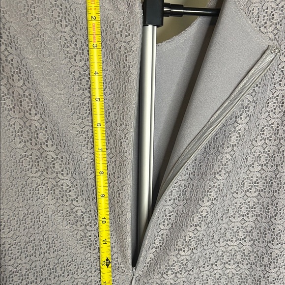 Anne Klein Light Gray Patterned Mini Dress - Picture 7 of 9